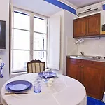 1 Bed - Sleeps 2 - Centre Of Old Town W Wifi Apartman *