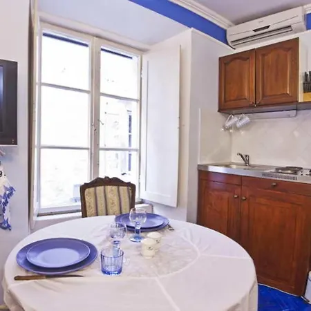 1 Bed - Sleeps 2 - Centre Of Old Town W Wifi 아파트 *