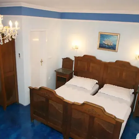 1 Bed - Sleeps 2 - Centre Of Old Town W Wifi *