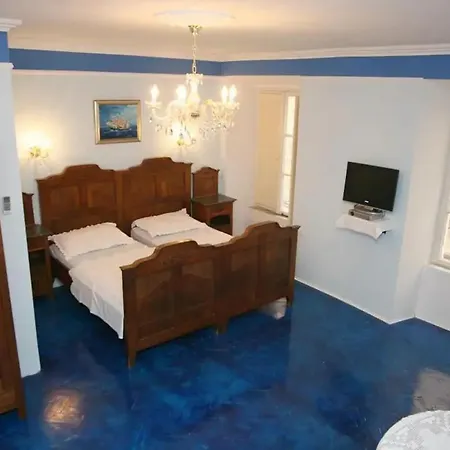 1 Bed - Sleeps 2 - Centre Of Old Town W Wifi *