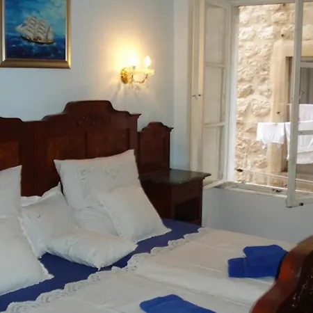 1 Bed - Sleeps 2 - Centre Of Old Town W Wifi *