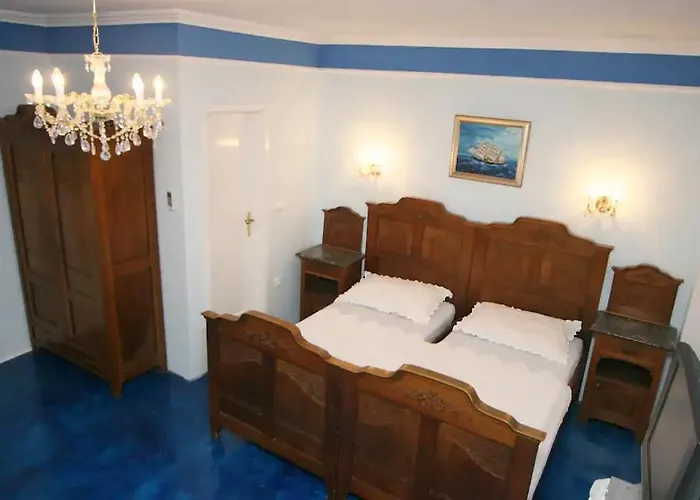 1 Bed - Sleeps 2 - Centre Of Old Town W Wifi *